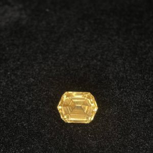 Zircón Amarillo Saturado