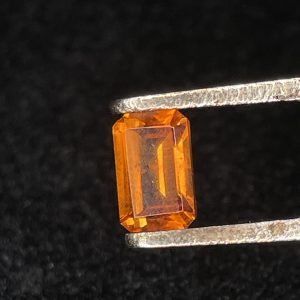 Granate Mandarín Corte Esmeralda